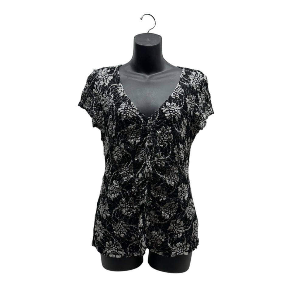 Alfani Y2K Floral Black & White Lace Ruffle Lettuce Hem V-Neck Top